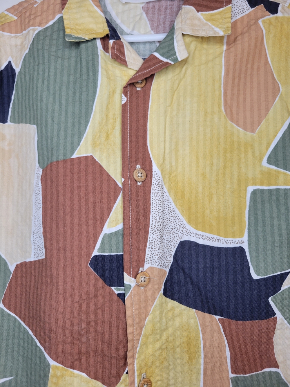 Zara Boys Short Sleeve Abstract Print Button-Up Shirt in Multi-Color - Picture 3 of 6